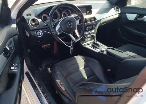 2013 Mercedes-Benz C 250 from USA, damaged, VIN WDDGJ4HB7DG011248